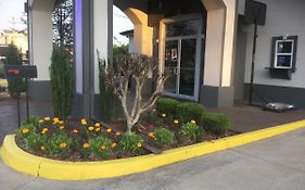 Muskogee Inn And Suites